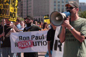 Ron_Paul_supporters_at_anti-war_protest_-_September_15,_2007